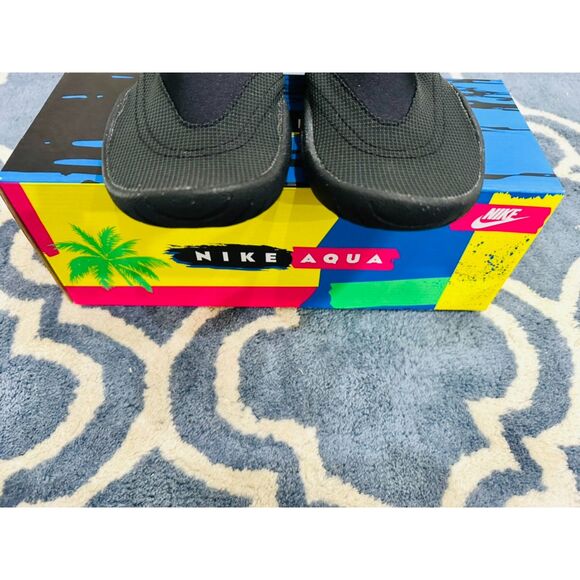 Nike Aqua Turf, Black, sz 6 - Picture 5 of 9